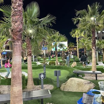 PopStroke - Popstroke Las Vegas - Mini Golf Near Me - Paradise, Nevada