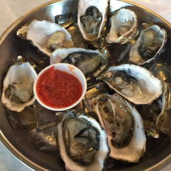 Stinkin Crawfish - Dollar oyster - Cajun/Creole Near Me - Downey, California