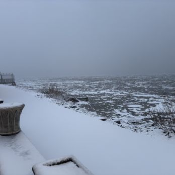 Blu Pointe - Seafood Near Me - Newburgh, New York