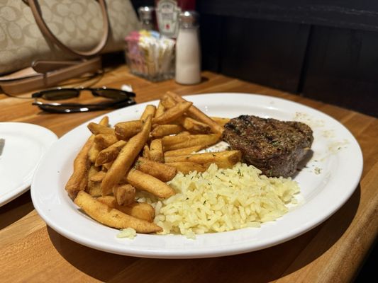 Cheddar's Scratch Kitchen by null