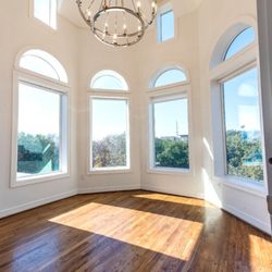 Urban Office - Heights Mansion