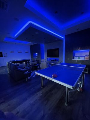 Play Rom at Pacific Palisades, CA 2020 - This remodel was done in a four Car Garage, we had to install a new Smart Home System to synchronize all the Cove & Under Cabinet LED Lights at the same time.⚡️👍🏻