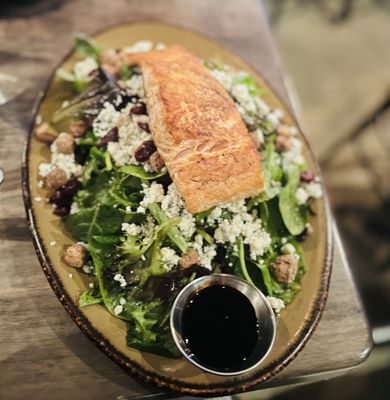 Virtue Feed & Grain by null