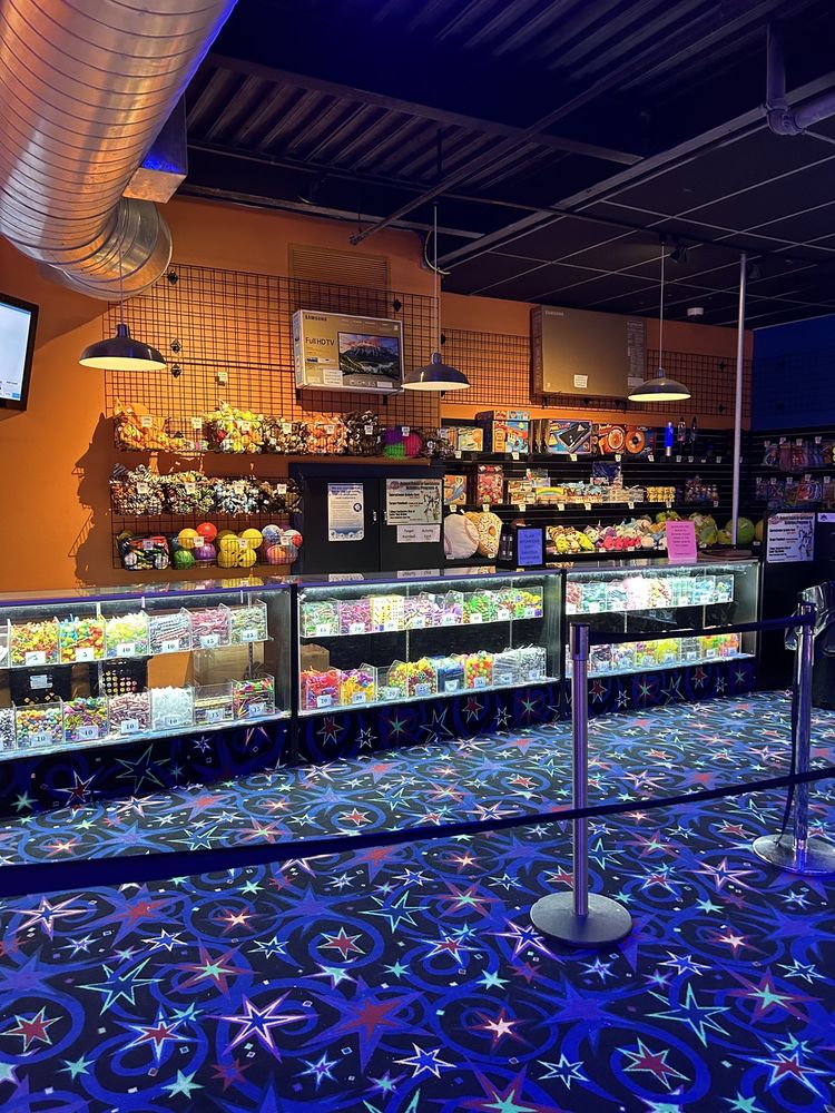 SPORTS CENTER OF CONNECTICUT Updated September 2024 33 Photos & 79