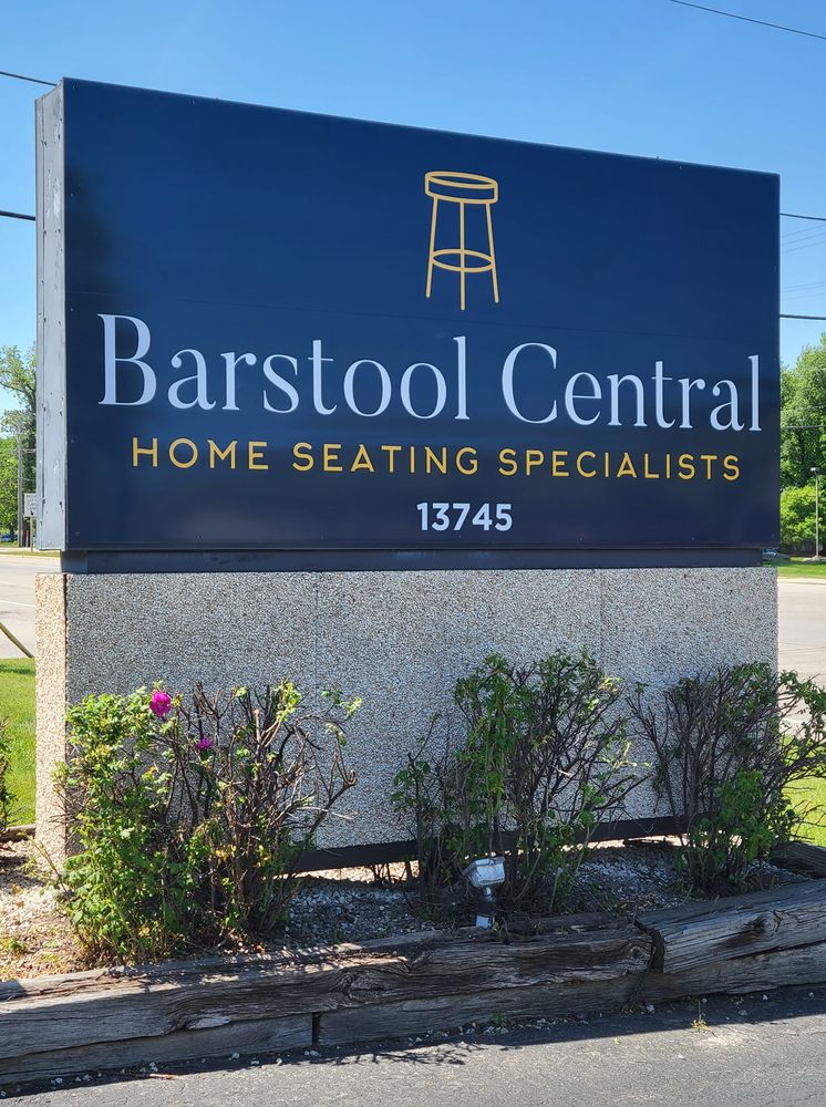 BARSTOOL CENTRAL Updated September 2024 16 Photos 13745 W Capitol