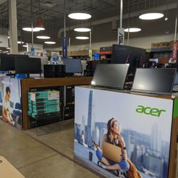 Micro Center - Micro Center in Brentwood