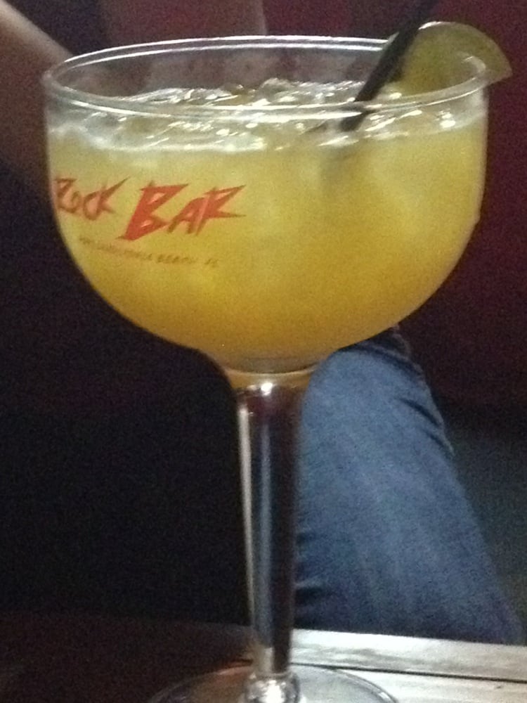 BRICK ROCK BAR Updated September 2024 21 W Las Olas Blvd, Fort Lauderdale, Florida Dive