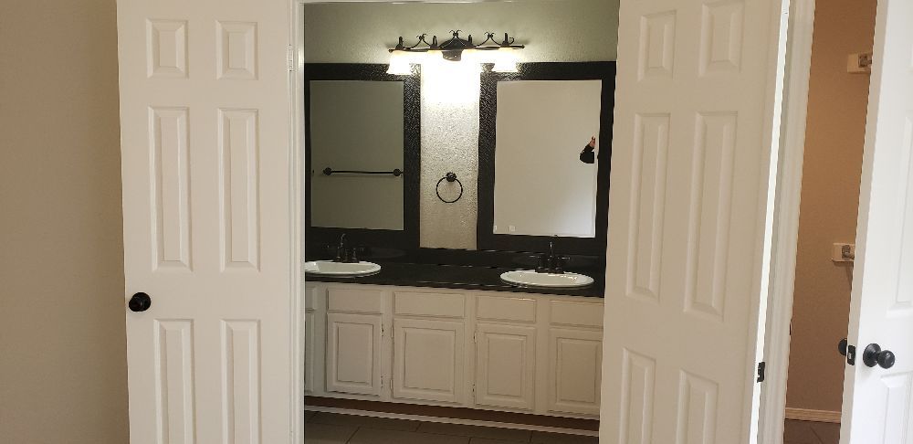 Slide of Mandujano's Construction