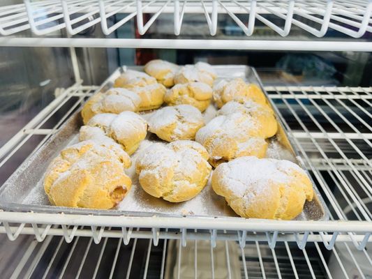 Komoda Store and Bakery by null