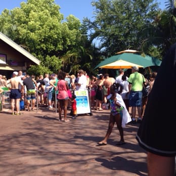 Aquatica Orlando - Line for lockers after we waited 45 min to park. - Water Parks Near Me - Orlando, Florida