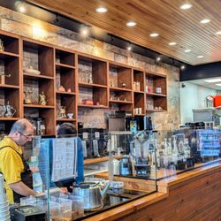 Qahwah House - Bar