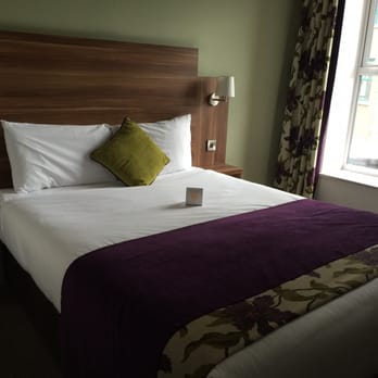 Maldron Hotel Galway - Queen size bed with only two pillows - Hotels Near Me - Oranmore, G Maldron Hotel Galway - Queen size bed with only two pillows - Hotels Near Me - Oranmore, G
