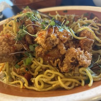 Minasa - Spicy Calamansi Chicken with fried noodles - Filipino Near Me - Waipahu, Hawaii Minasa - Spicy Calamansi Chicken with fried noodles - Filipino Near Me - Waipahu, Hawaii