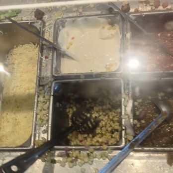 Chipotle Mexican Grill - UNSANITARY WORK STATIONS - Mexican Near Me - Smithfield, North Carolina