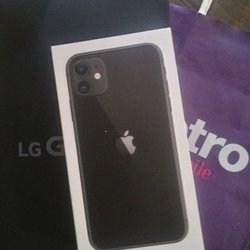 Metro by T-Mobile - Had to buy this from a corporate store, do not buy from this location on Central Avenue in Chino