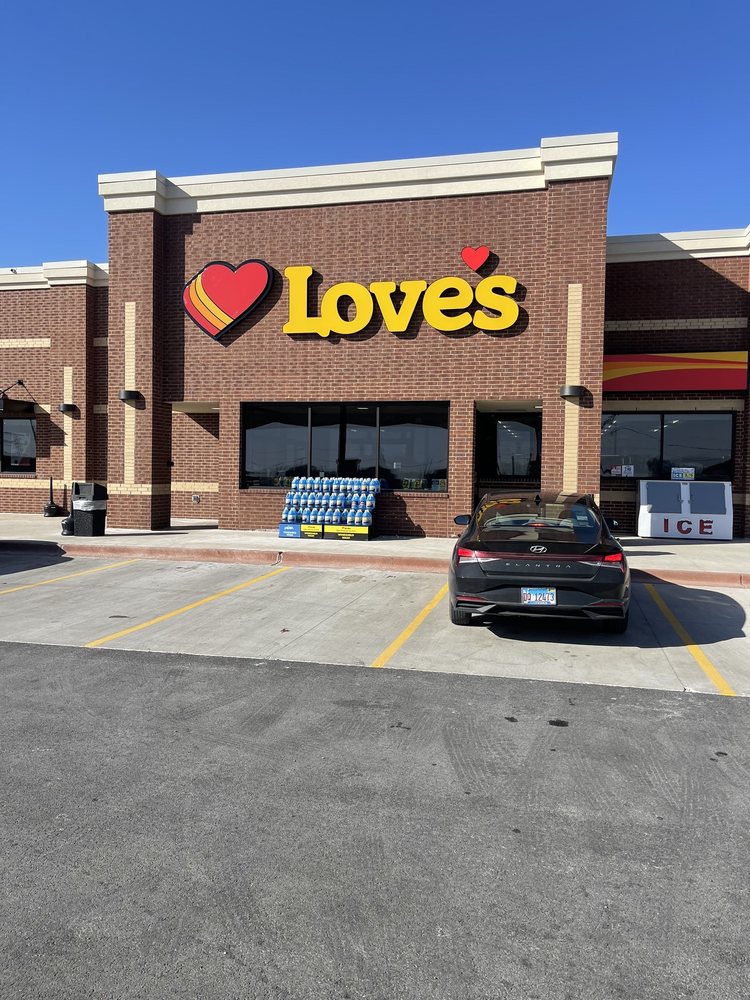 LOVE’S TRAVEL STOP 10 Photos 8909 N Brisbin Rd, Morris, Illinois