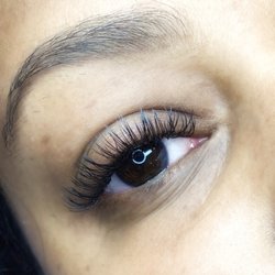 Her Esthetician - 1D Classic lashes. Requires touch up every 3 weeks.