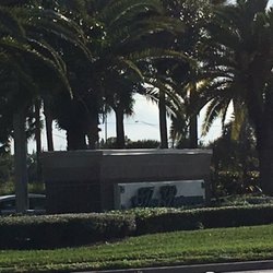 Reserve Shopping Center - Reserve Sign