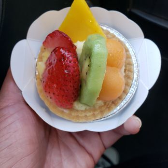 Kee Wah Bakery - Fruit tart - Bakeries Near Me - Arcadia, California Kee Wah Bakery - Fruit tart - Bakeries Near Me - Arcadia, California