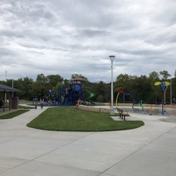 August Derleth Park - Splash pad, play structure, pavilion