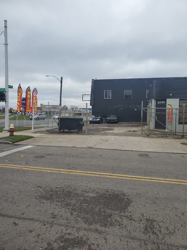 IN-N-OUT AUTO CLINIC