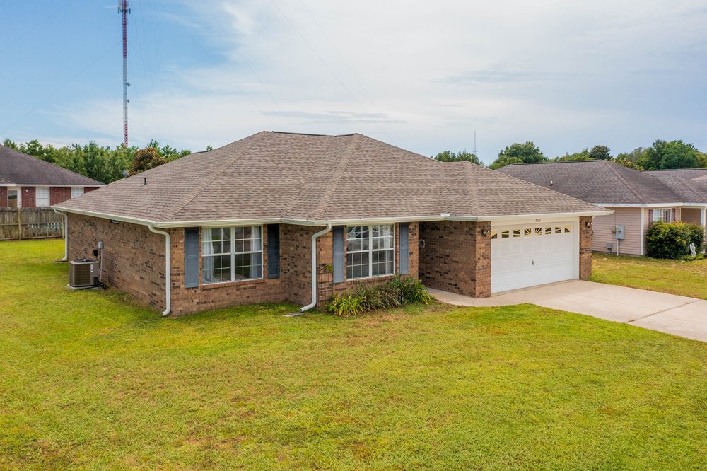 Slide of Quality Roofing Solutions