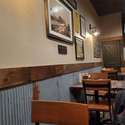 Pioneers Pub & Grub