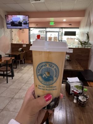 Volcano Tea House Aurora by null