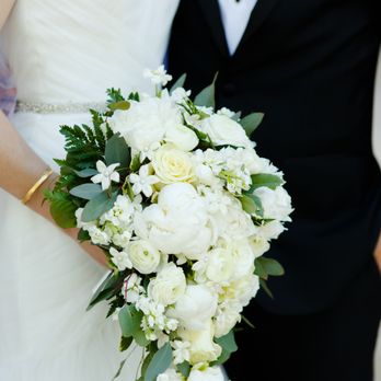 Fasan Florist - Cascading bridal bouquet - Florists Near Me - Chicago, Illinois