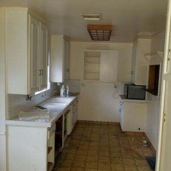 The Supreme Handyman - Before pic of out dated kitchen - Handyman Near Me - Whittier, California The Supreme Handyman - Before pic of out dated kitchen - Handyman Near Me - Whittier, California