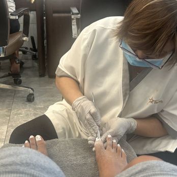 Star Nails - Lady was RUDE, unprofessional & lazy - Nail Salons Near Me - Roseville, California