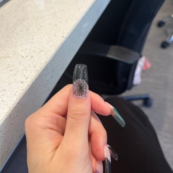 G Nails Bar - Ugly cheap sticker that doesn't fit my nail - Nail Salons Near Me - Vineyard, Utah