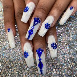HL Nails