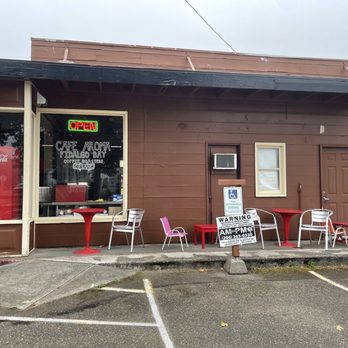Cafe Aroma - the outside of a coffee shop - Coffee & Tea Near Me - Shoreline, Washington