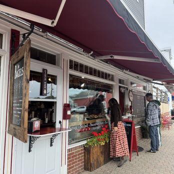 Red Cup Coffeehouse - adorable! - Coffee & Tea Near Me - Boothbay Harbor, Maine