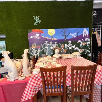 Bee Creative Ceramics - Studio Space - Arts & Crafts Near Me - Las Vegas, Nevada