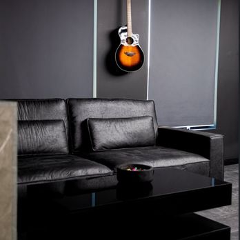 Shadows Barbershop - Barbers Near Me - Bloomingdale, Illinois Shadows Barbershop - Barbers Near Me - Bloomingdale, Illinois