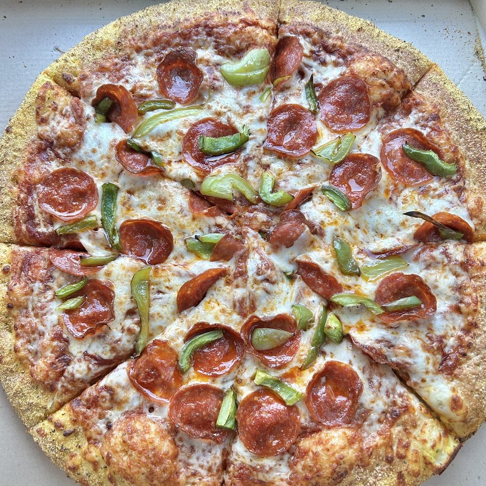 Hungry Howie's Pizza - Large 2 topping: pepperoni & green pepper - Pizza Near Me - Peoria, Arizona Hungry Howie's Pizza - Large 2 topping: pepperoni & green pepper - Pizza Near Me - Peoria, Arizona