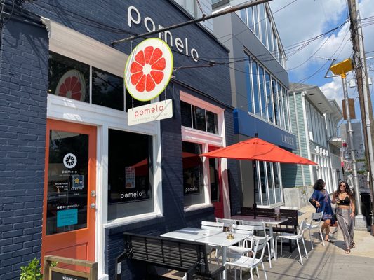 Pomelo | Thai Boutique Restaurant by null