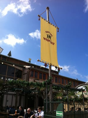 Kufflers Weinzelt by null