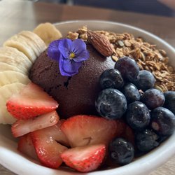 Trilogy Sanctuary - Traditional acai bowl