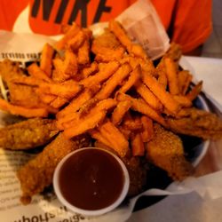 Hook & Reel Cajun Seafood & Bar - Wings and sweet potato fries