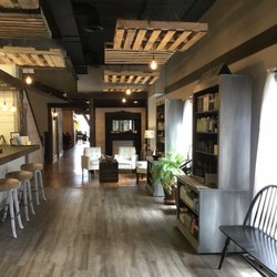 The Cutting Room - Lobby