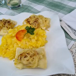 Gaststätte Bläsistüble - Mittagsmenü: Vegetarische Maultaschen mit einem exzellenten Kartoffelsalat