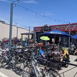 Kickstand - Patio