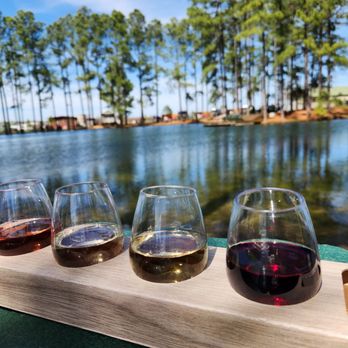 Das Peach Haus - Wine and view - Specialty Food Near Me - Fredericksburg, Texas