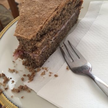 Pêle Mêle - Gluten-free cherry cake - Cafes Near Me - Berlin, BE Pêle Mêle - Gluten-free cherry cake - Cafes Near Me - Berlin, BE