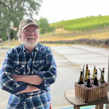 Belle Pente - Bryan the owner vintner - Wineries Near Me - Carlton, Oregon Belle Pente - Bryan the owner vintner - Wineries Near Me - Carlton, Oregon