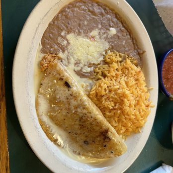 Picante's Mexican Bar & Grill - Shredded chicken folded quesadilla with rice and beans. - Mexican Near Me - Dublin, Georgia Picante's Mexican Bar & Grill - Shredded chicken folded quesadilla with rice and beans. - Mexican Near Me - Dublin, Georgia