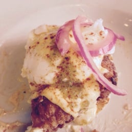 Fried Chicken Eggs Benedict